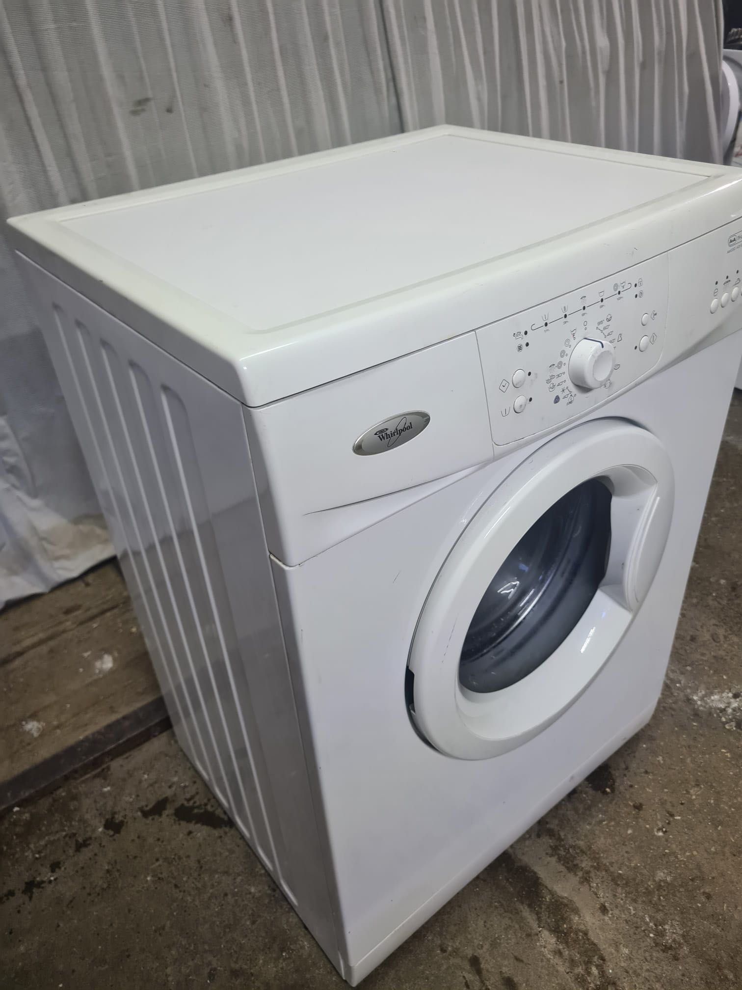 Whirlpool 5kg 1000 turatii /min masina de spalat clasa A+A