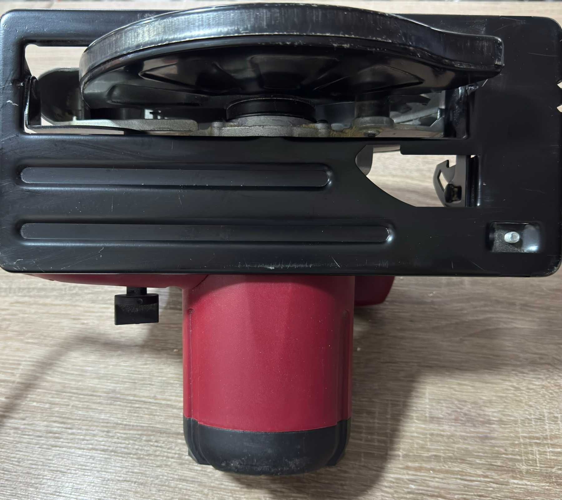 Ръчен циркуляр RD-CS21B