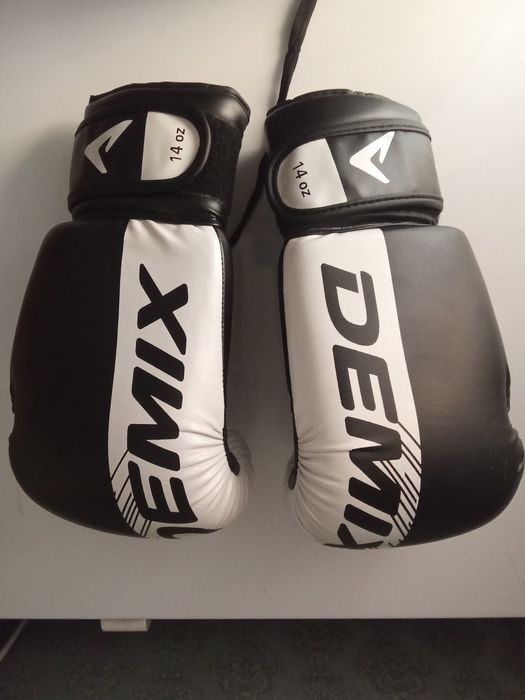 Перчатки боксерские