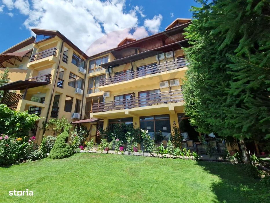 Vanzare  Pensiunea La Ponton / 20 camere / Parcare /  Eselnita