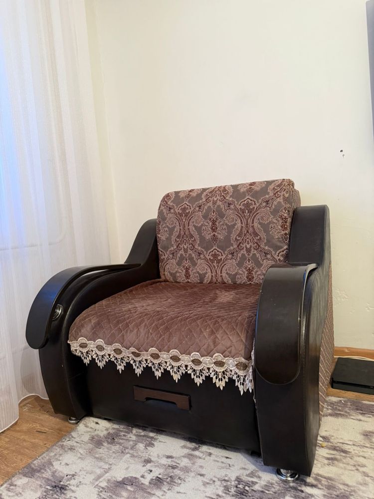 Диван тройка.