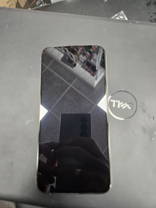 IPhone 15 pro max bat 100%