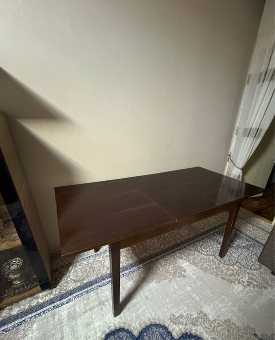 Стол палированный .С расширением посередине