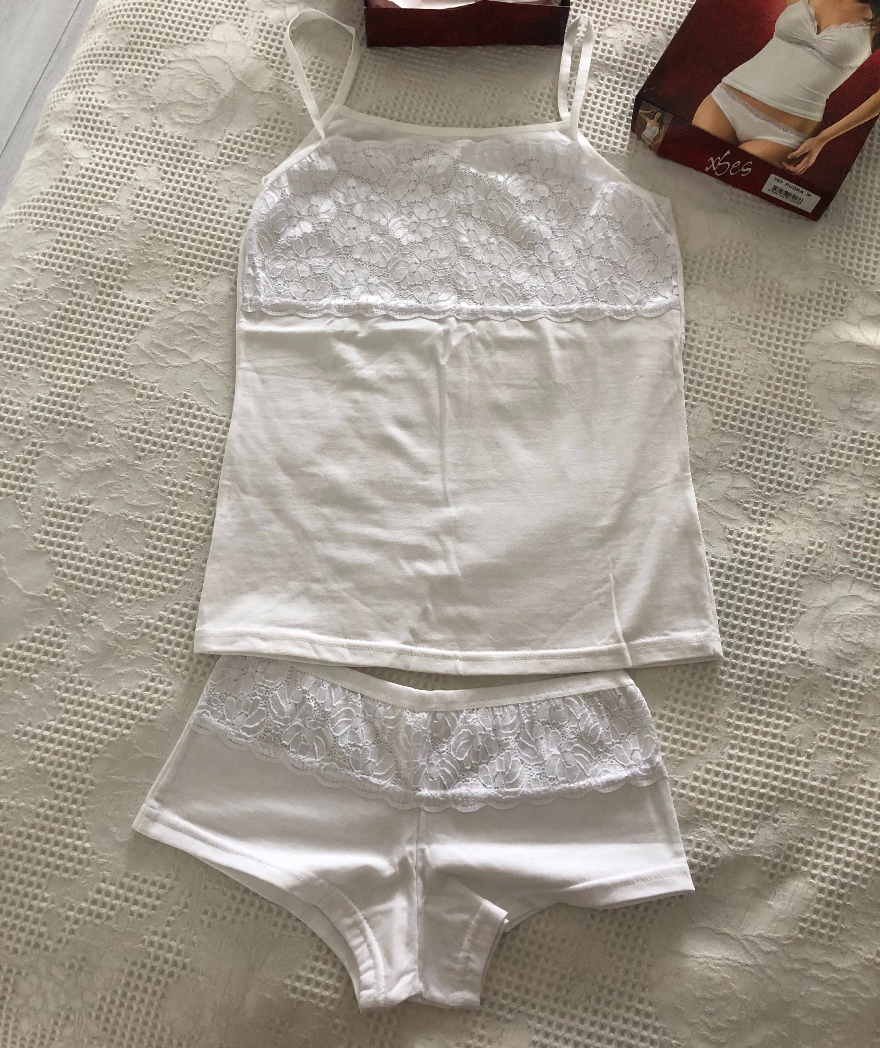 Дамски чанти Лот CHANEL H&M Paolo bocelli