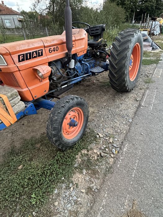Vând tractor fiat 640
