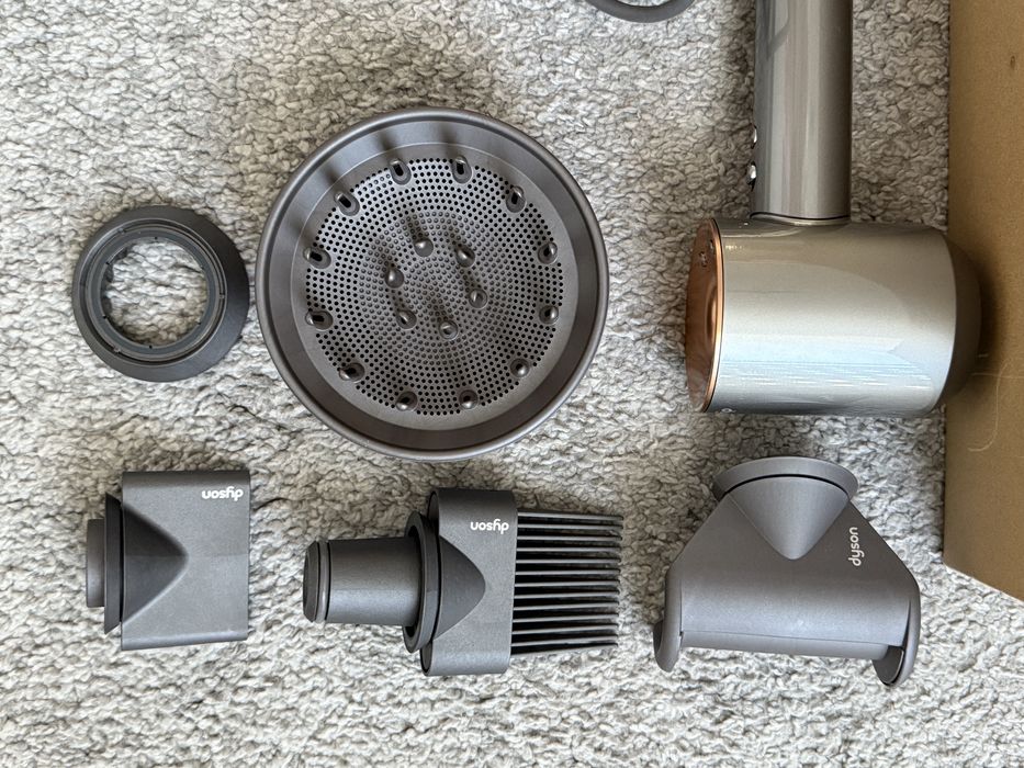 Uscator de par Dyson Supersonic HD07