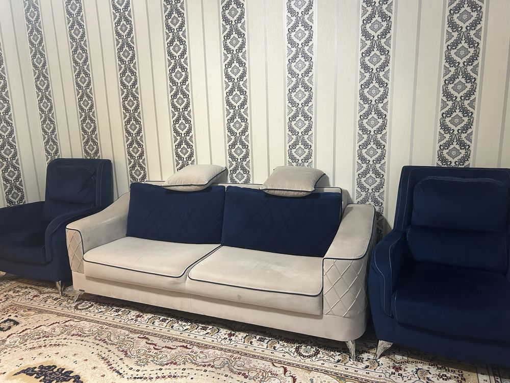 Спальный гарнитур / диван с креслами