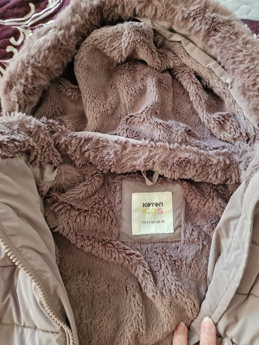 Куртка на девочку 122-128