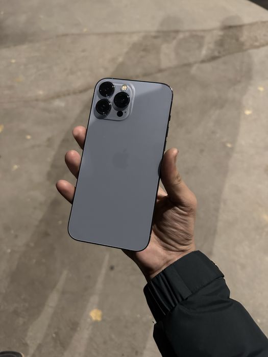 iphone 13 pro max        .