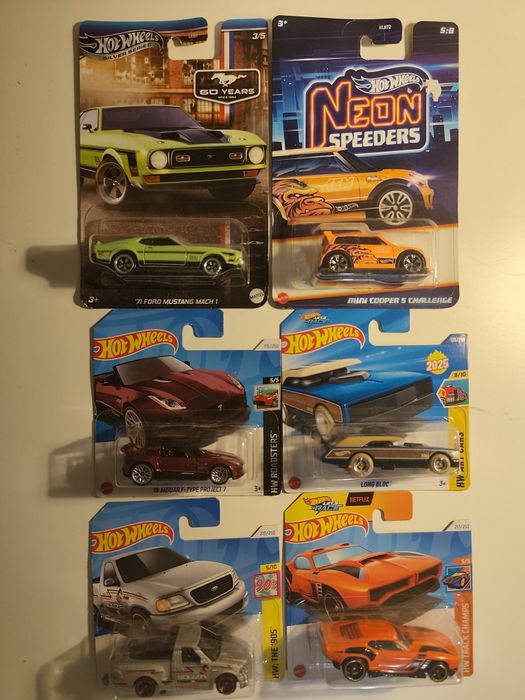 Hotwheels колички