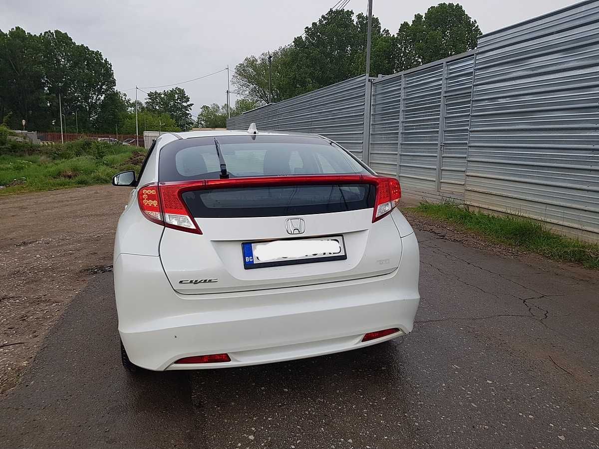 Продавам Honda Civic 5DR 1,8 140к.с.