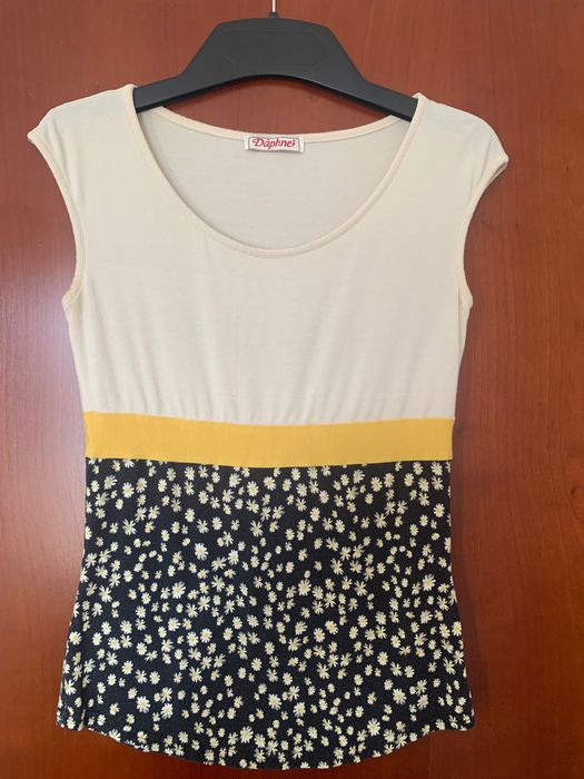 Комплект блуза без ръкав и жилетка