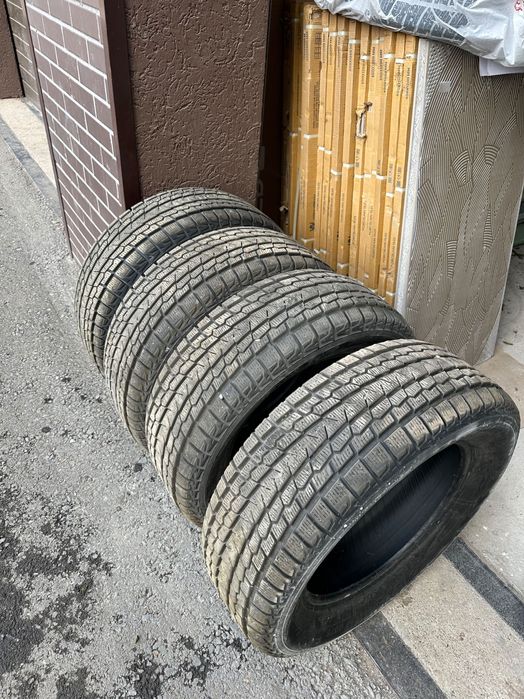 Продам зимние шины 265/60/18 Yokohama