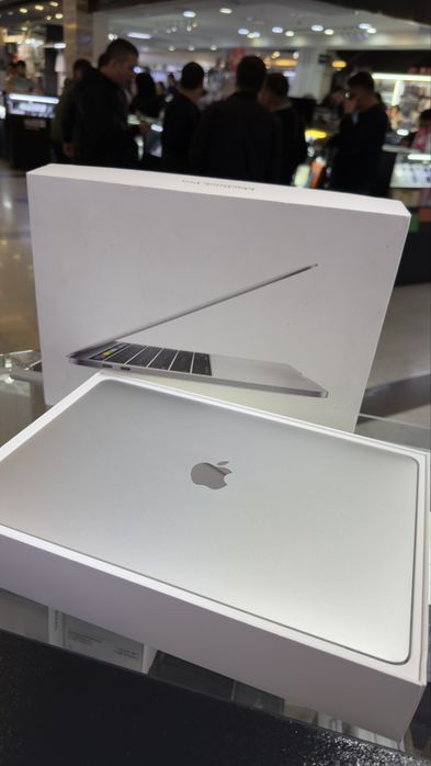 MacBook Pro 13 256GB Silver