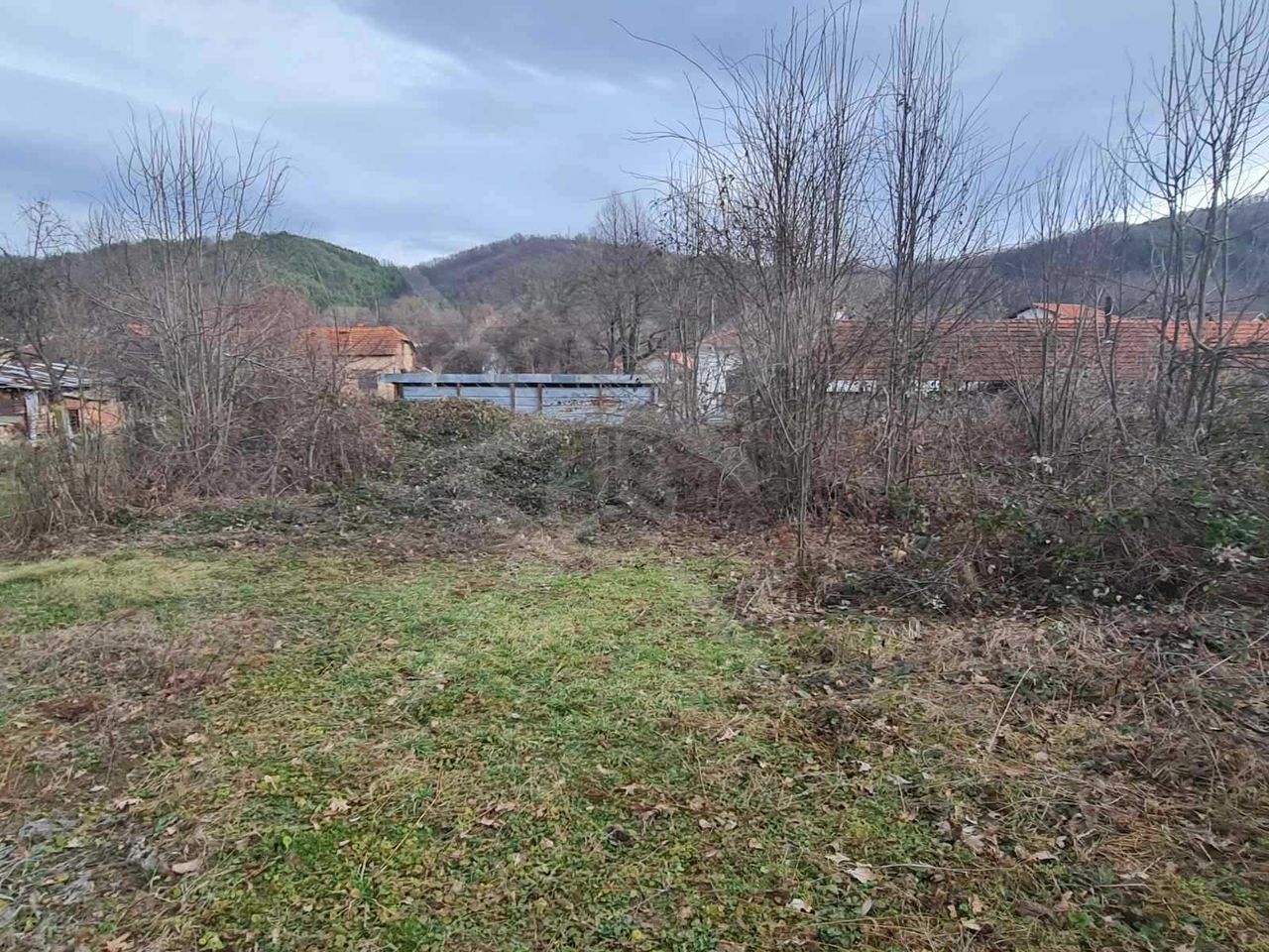 Продава се Парцел в с. Орешак, Област Ловеч - 1118 кв.м за 26 €/кв.м - Снимка #2