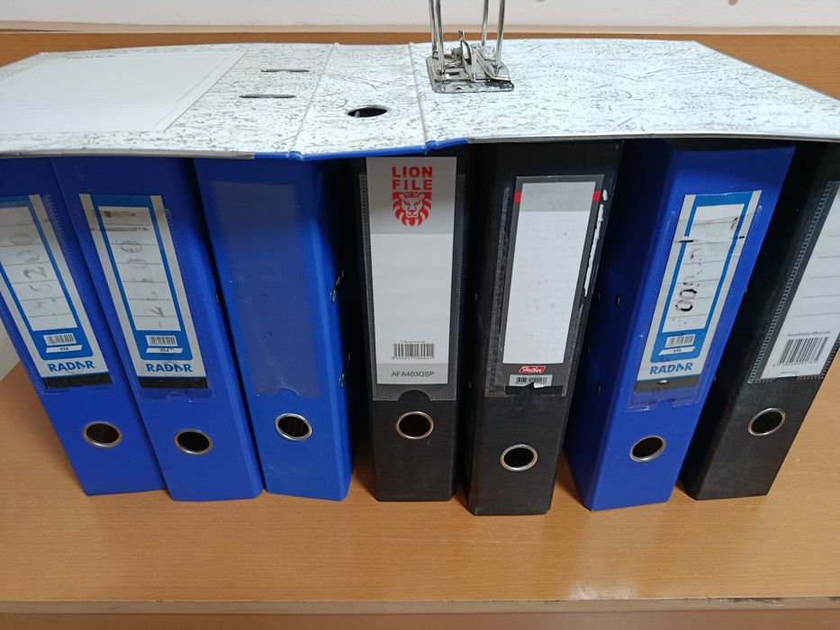 Продам папку- регистратор в хорошем состоянии в комплекте.