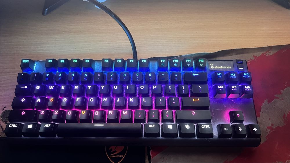 Компютър Ryzen 7 7800x3d amd radeon 6800xt