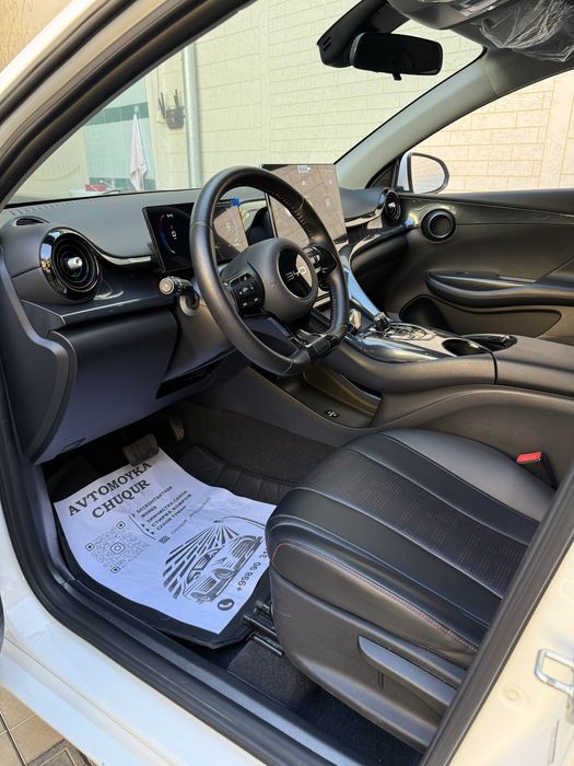 Byd e2 2024 Luxury 15.400 km probeg