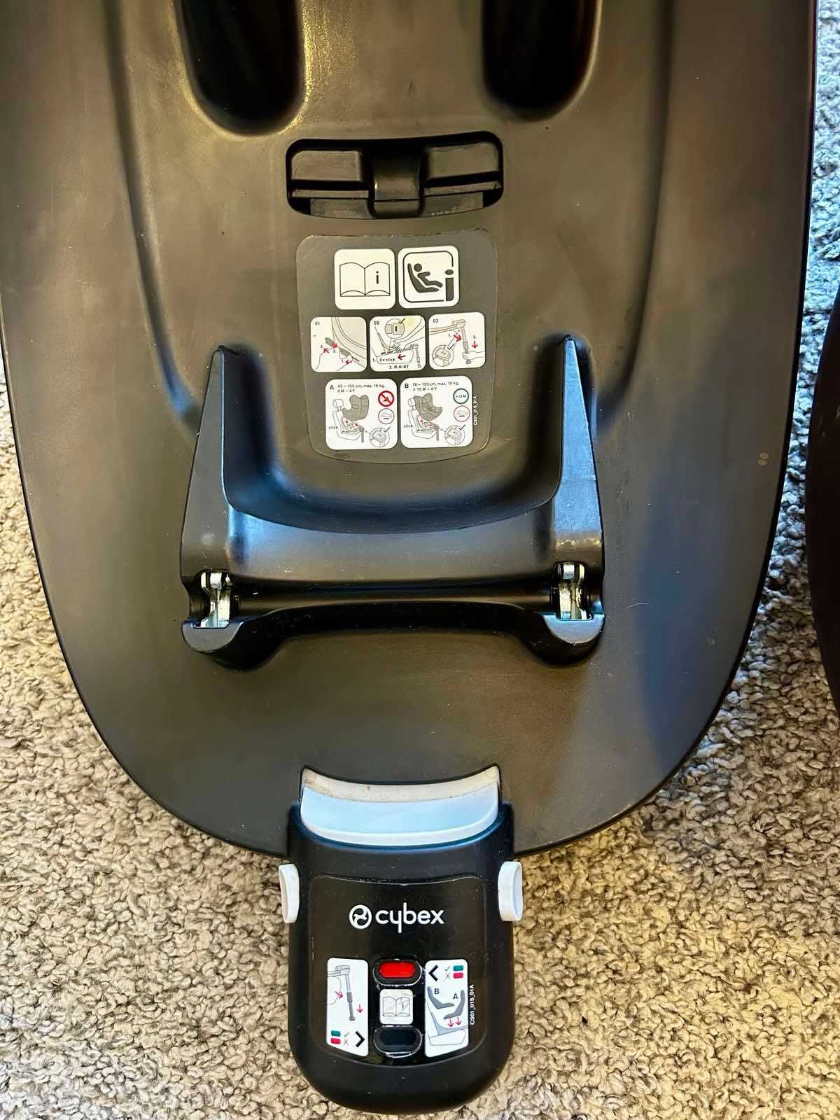 Детско столче за кола Cybex Sirona M i-Size Gold с Isofix база