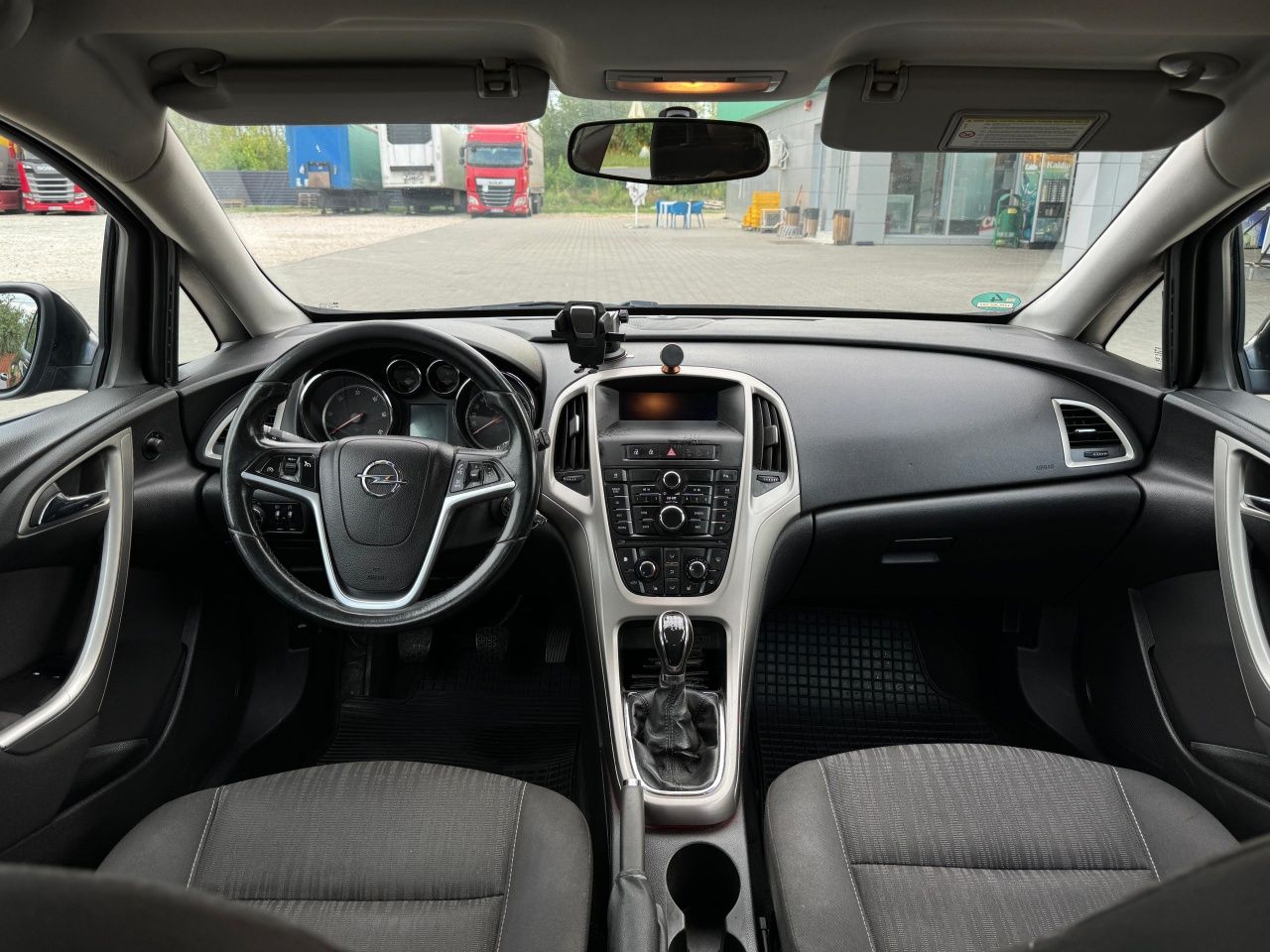 Opel Astra J / 2011 / Euro 5 / Proprietar / Istoric Real