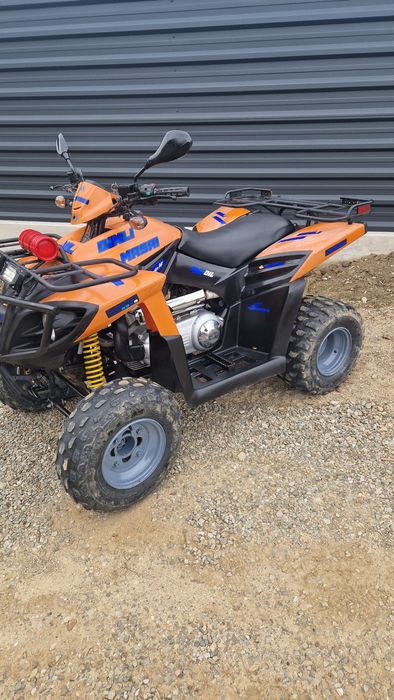 Vând ATV 300 automat , mărime mare de 2 persoane