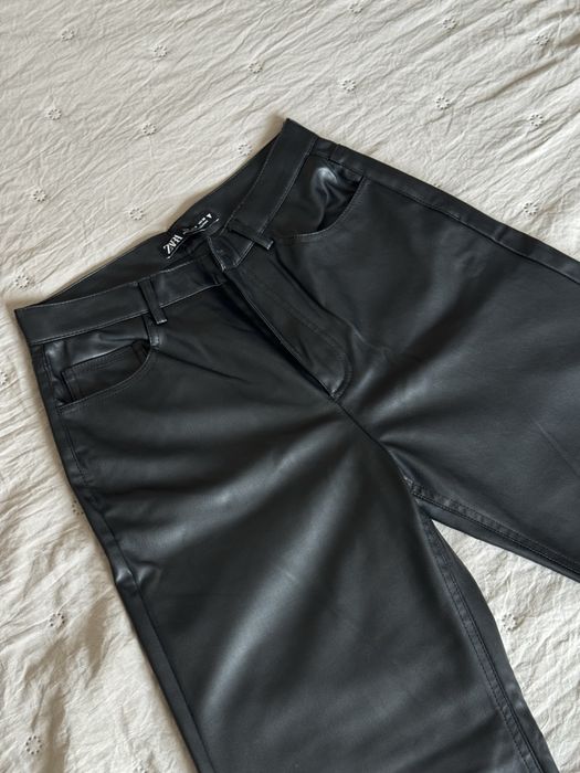 Панталон от еко кожа Zara