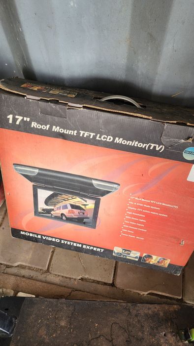 Потолочный монитор в машину, прицеп, жилой модуль или кемпер