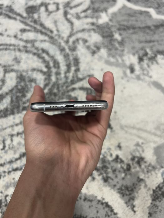 Iphone xs 256gb sotiladi