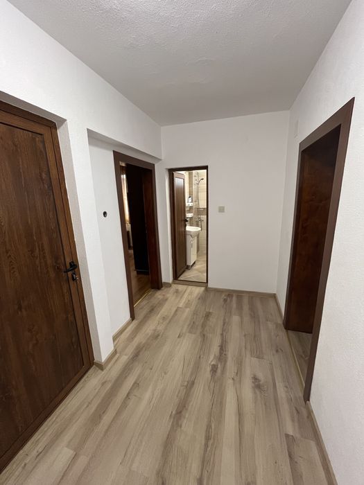 Дава се под наем Двустаен апартамент в Благоевград, Идеален център - 50 кв.м за 214.2 € - Снимка #2