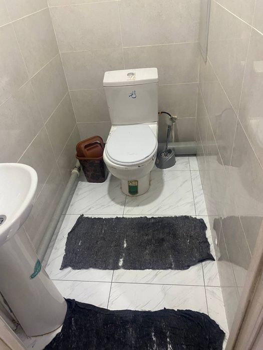 Yashnaobod Olmos maxala 1 ta kota honaga 2 bola kere oylik 600 mindan