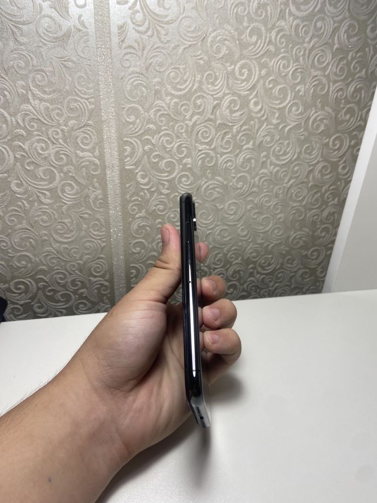 Продаю Iphone X идеалл!!!