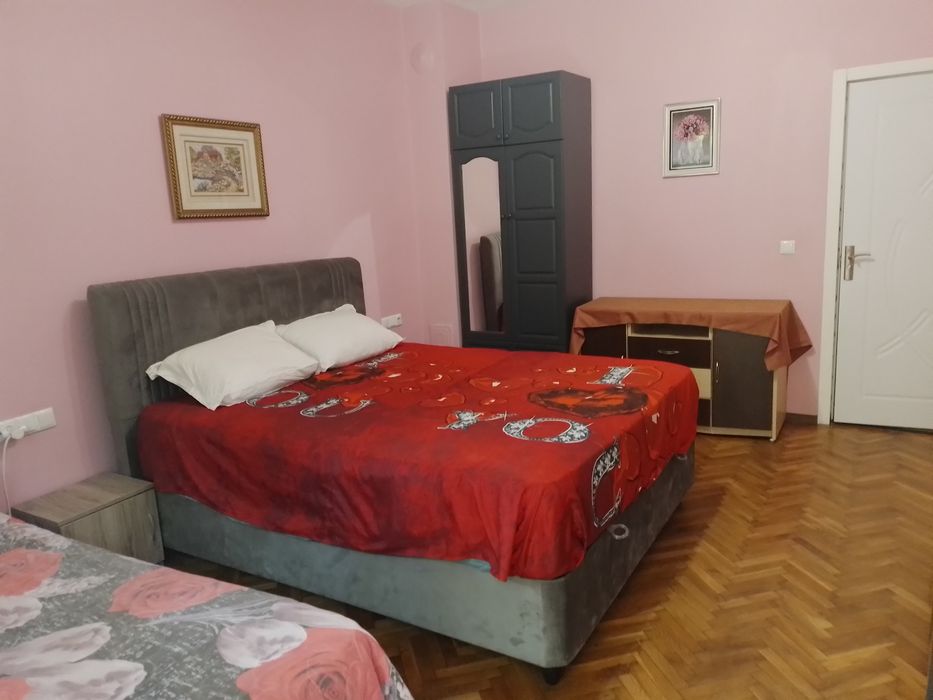 Дава се под наем Тристаен апартамент в Варна, Червен площад - 78 кв.м за 612 € - Снимка #5