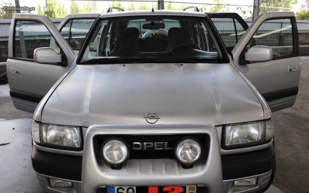 Dezmembrez Opel Frontera 2.2 DTI