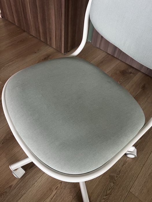 Ikea Orfjall стол за бюро