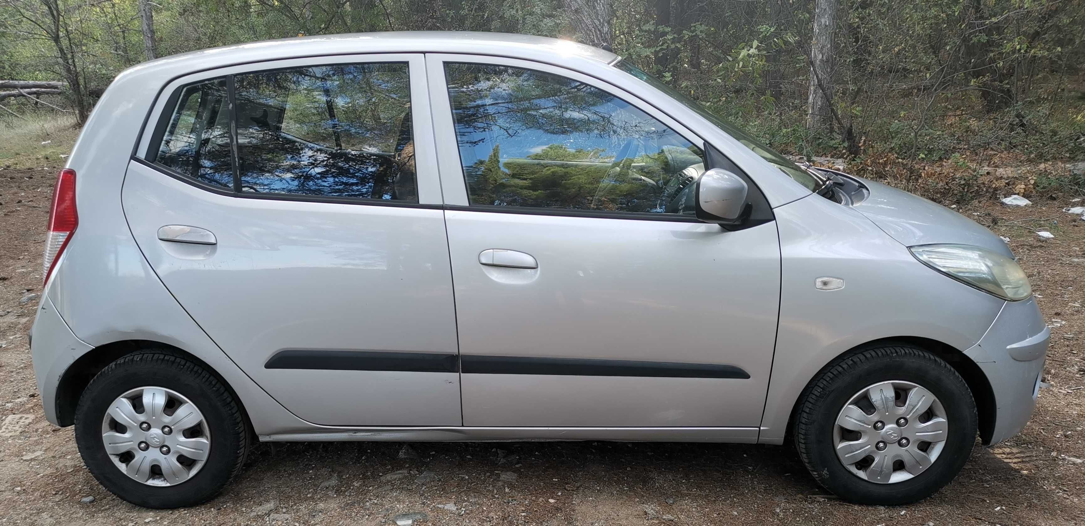 Hyundai I10 1.2l 78 к.с. супер икономична, климатик, сервизна книжка.