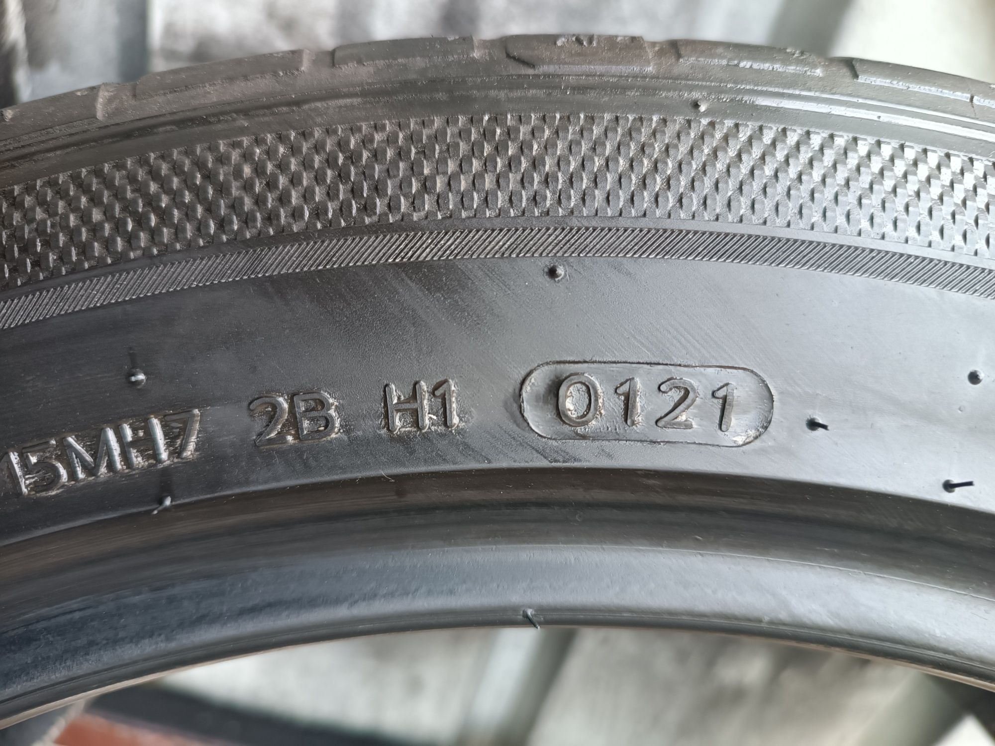 245/45/19 Hankook Дот 0121