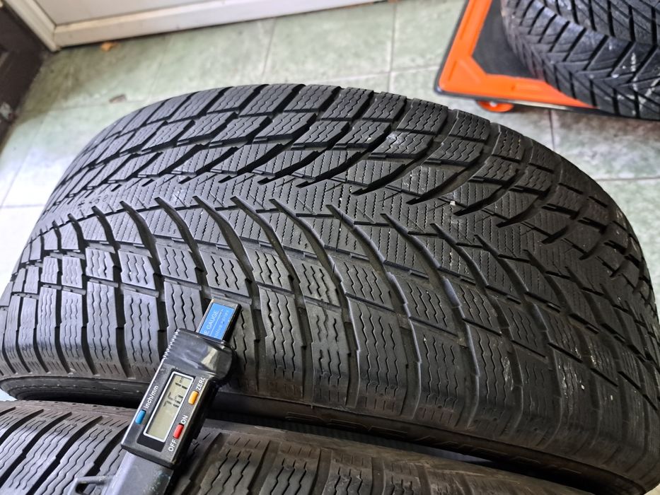 2 anvelope 225/45 R17 Nokian profil 8mm