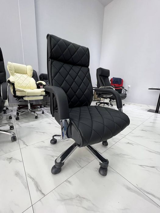 офисное кресло model diamond
