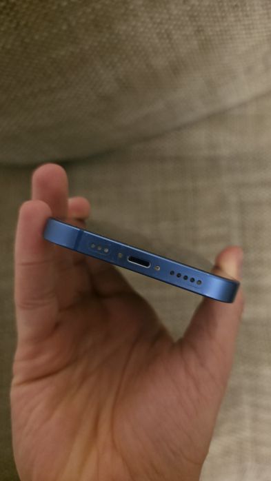 Продавам IPhone 13 128gb