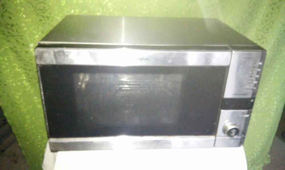 Cuptor cu microunde(defect)