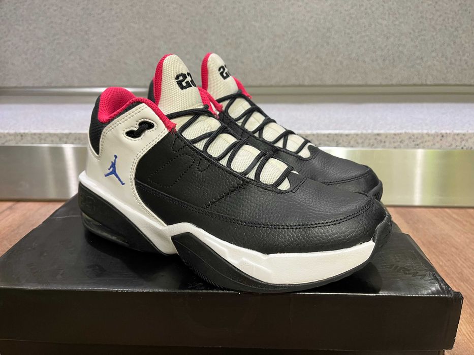 ОРИГИНАЛНИ *** Nike Air Jordan Max Aura 3 Black/Medium Blue-White