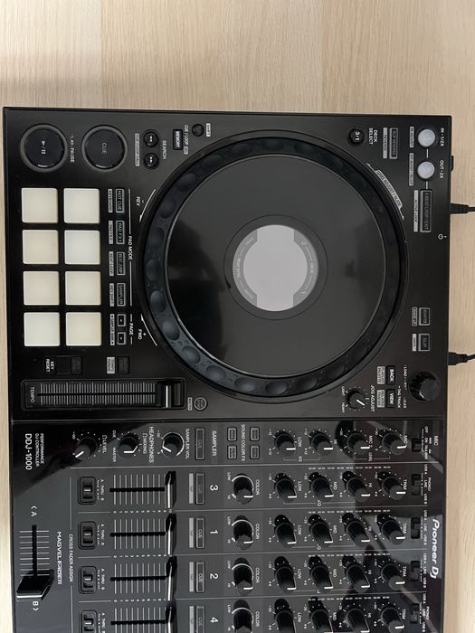 Pioneer DDJ1000 с Pioneer чанта