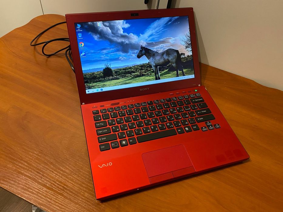 Ультрабук металлический Sony Vaio intel core i3/две видеокарты