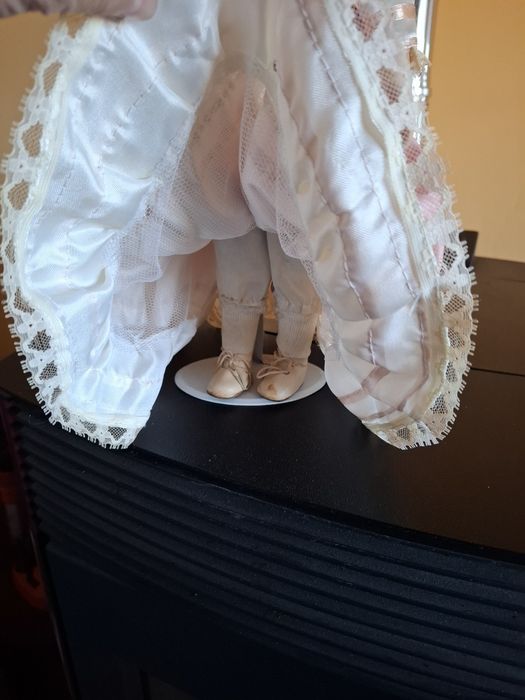 Порцеланова кукла