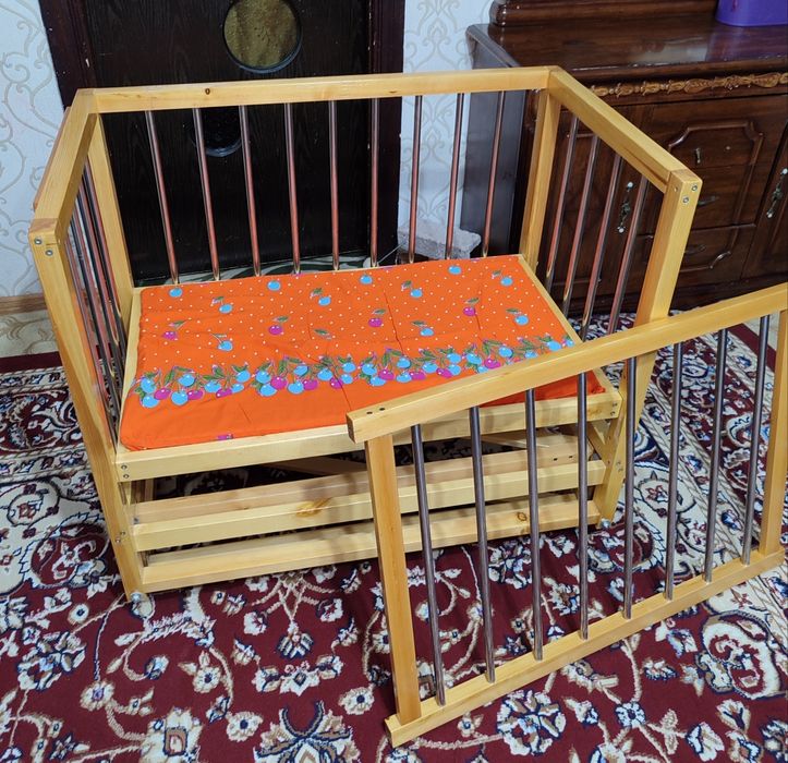 Детская кровать ручной работы