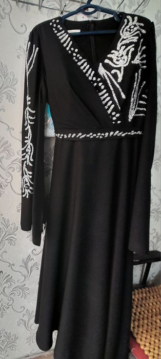 Продаю вечерние платье производство Турции в хорошем состоянии отлично