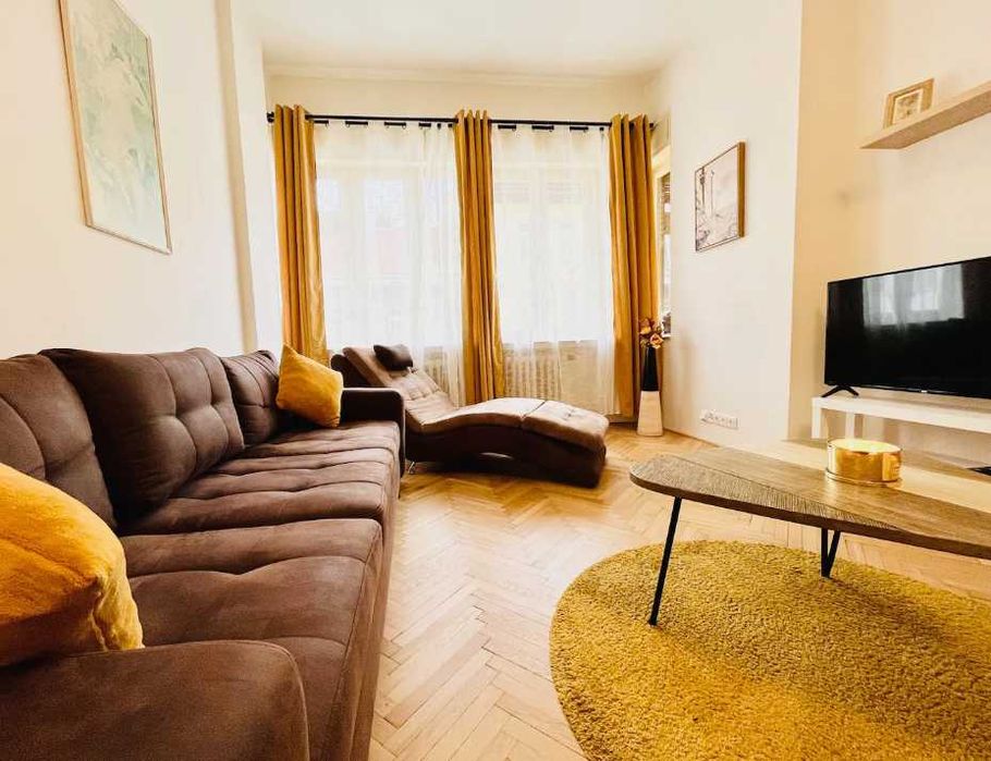 Дава се под наем Тристаен апартамент в Пловдив, Център - 89 кв.м за 372.3 € - Снимка #2