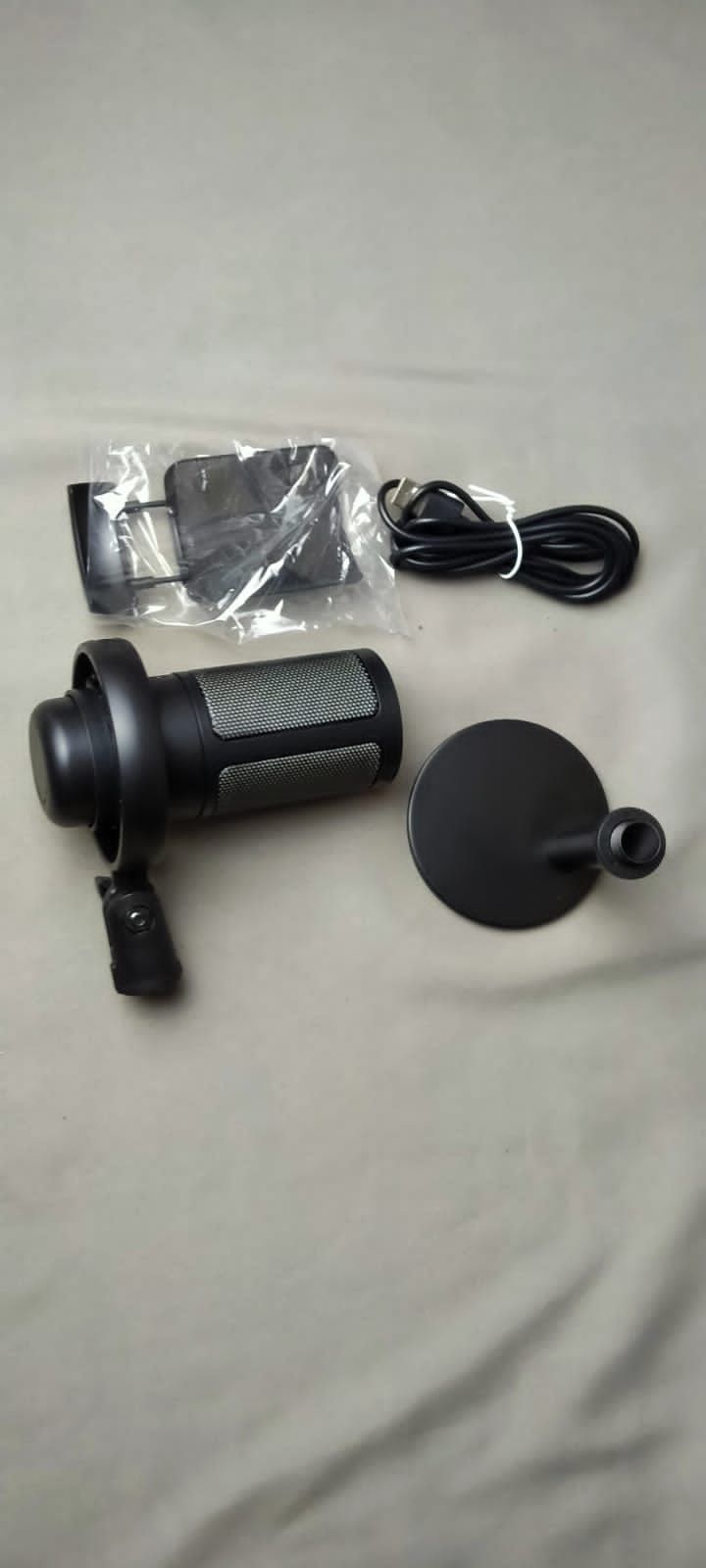 Микрофон для подкaстов rgb