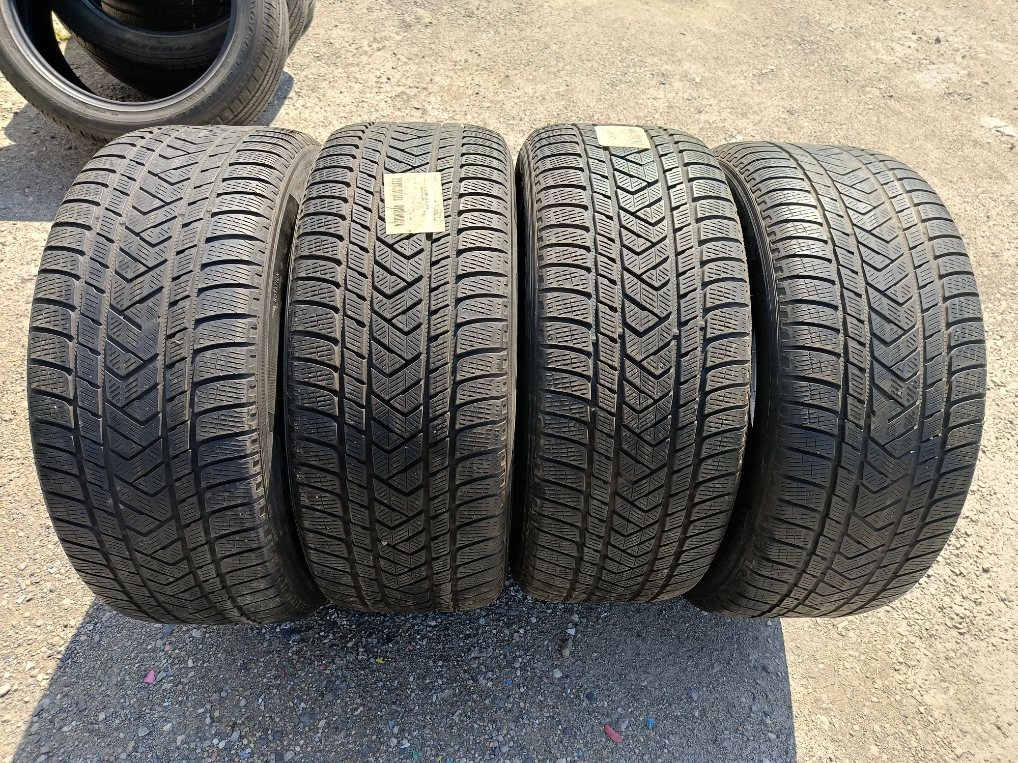 Зимни гуми -20цола -275/50-1бр.-95лв."PIRELLI"