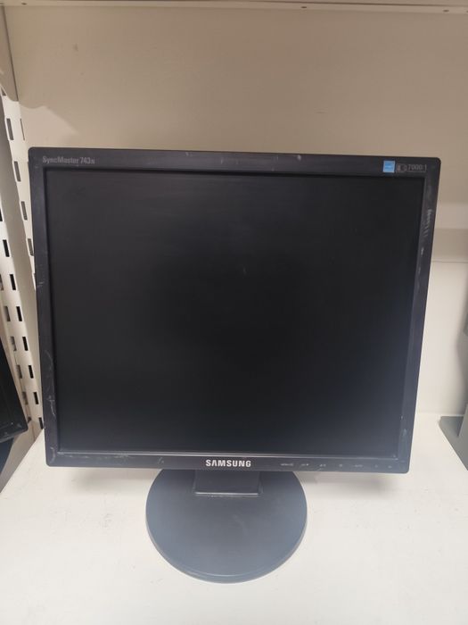 Монитор 17 дюймов продается